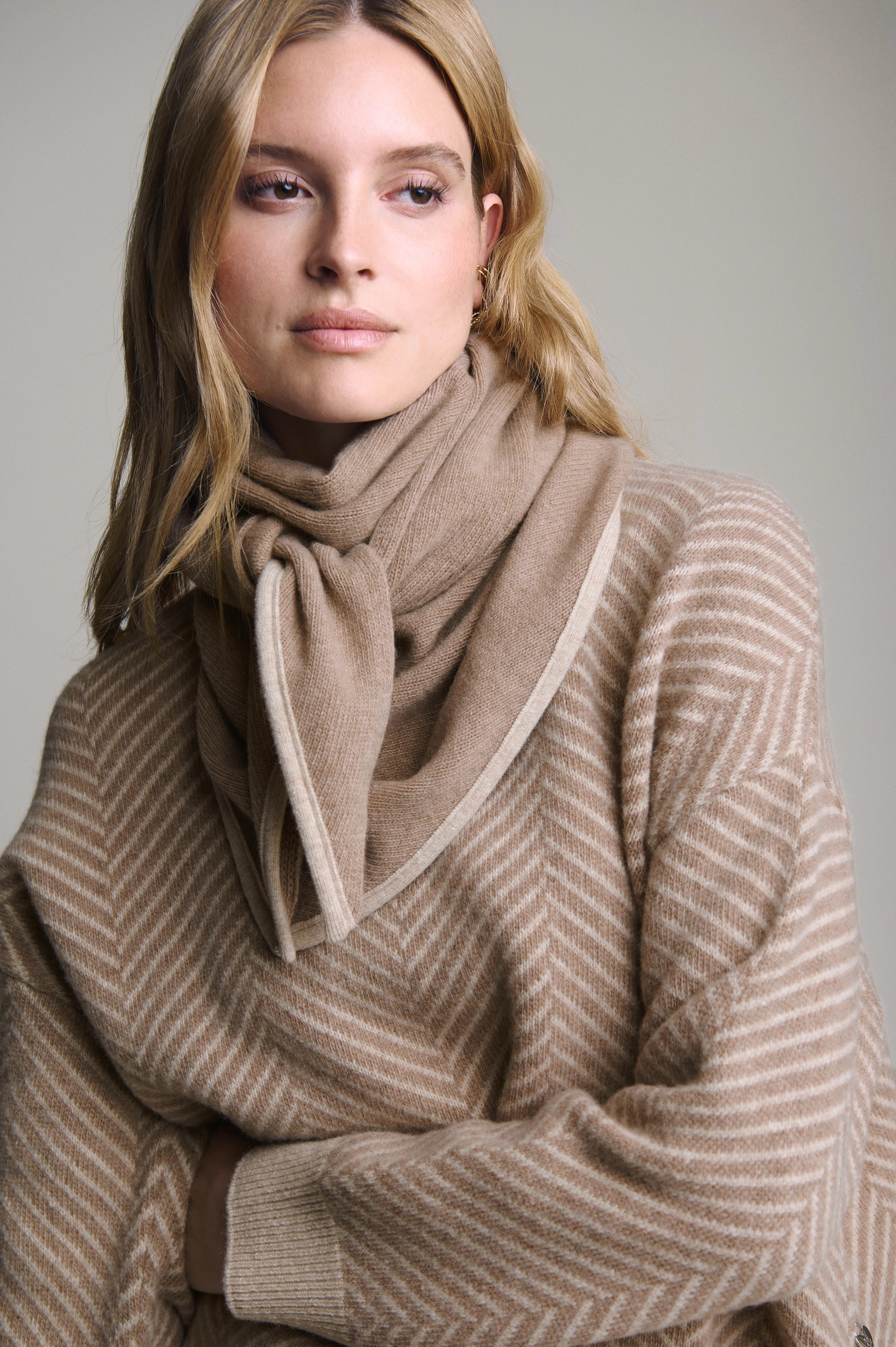 Dreiecksschal aus Wolle VON&ZU