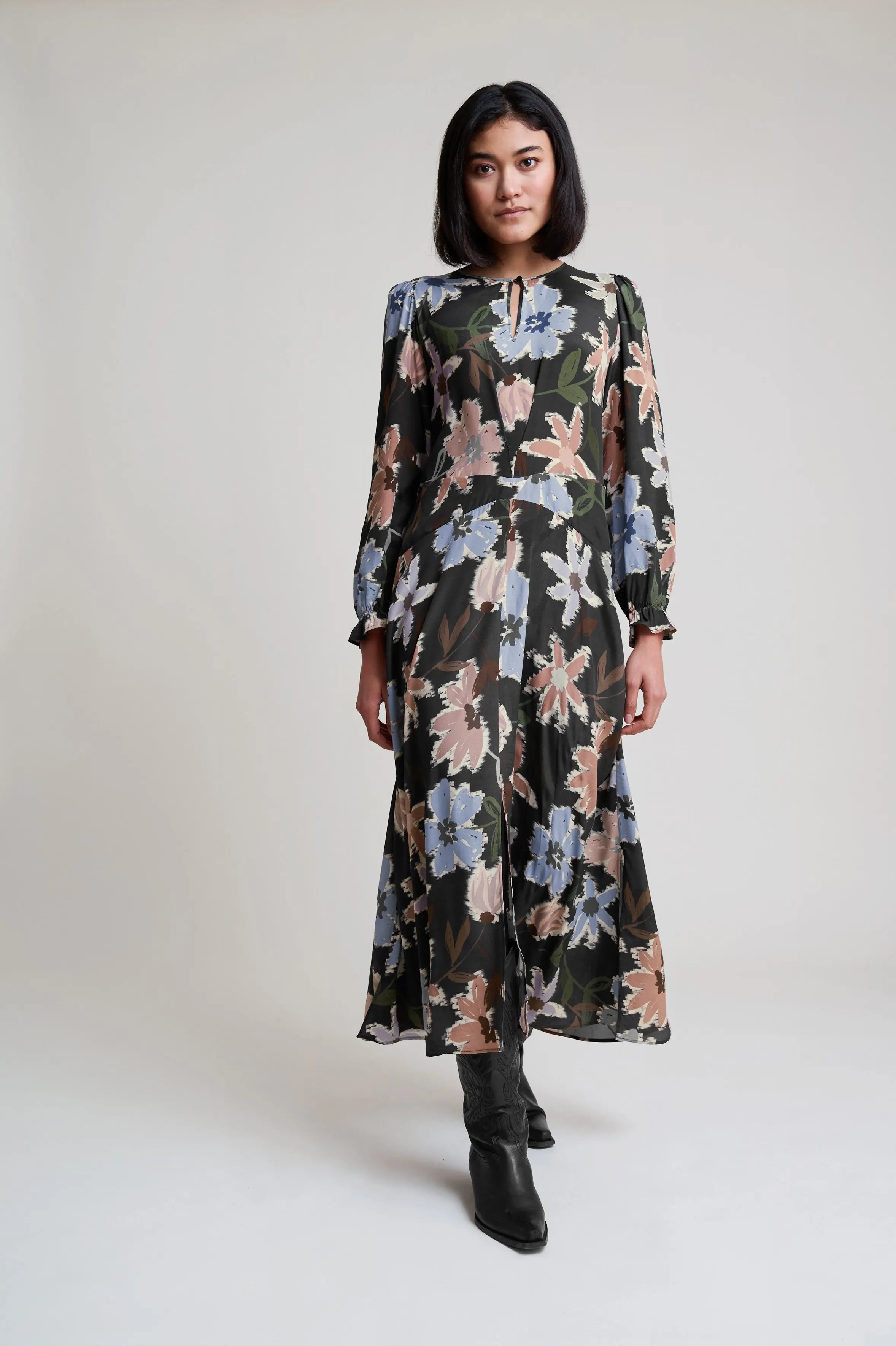 Seidenkleid mit Print VON&ZU