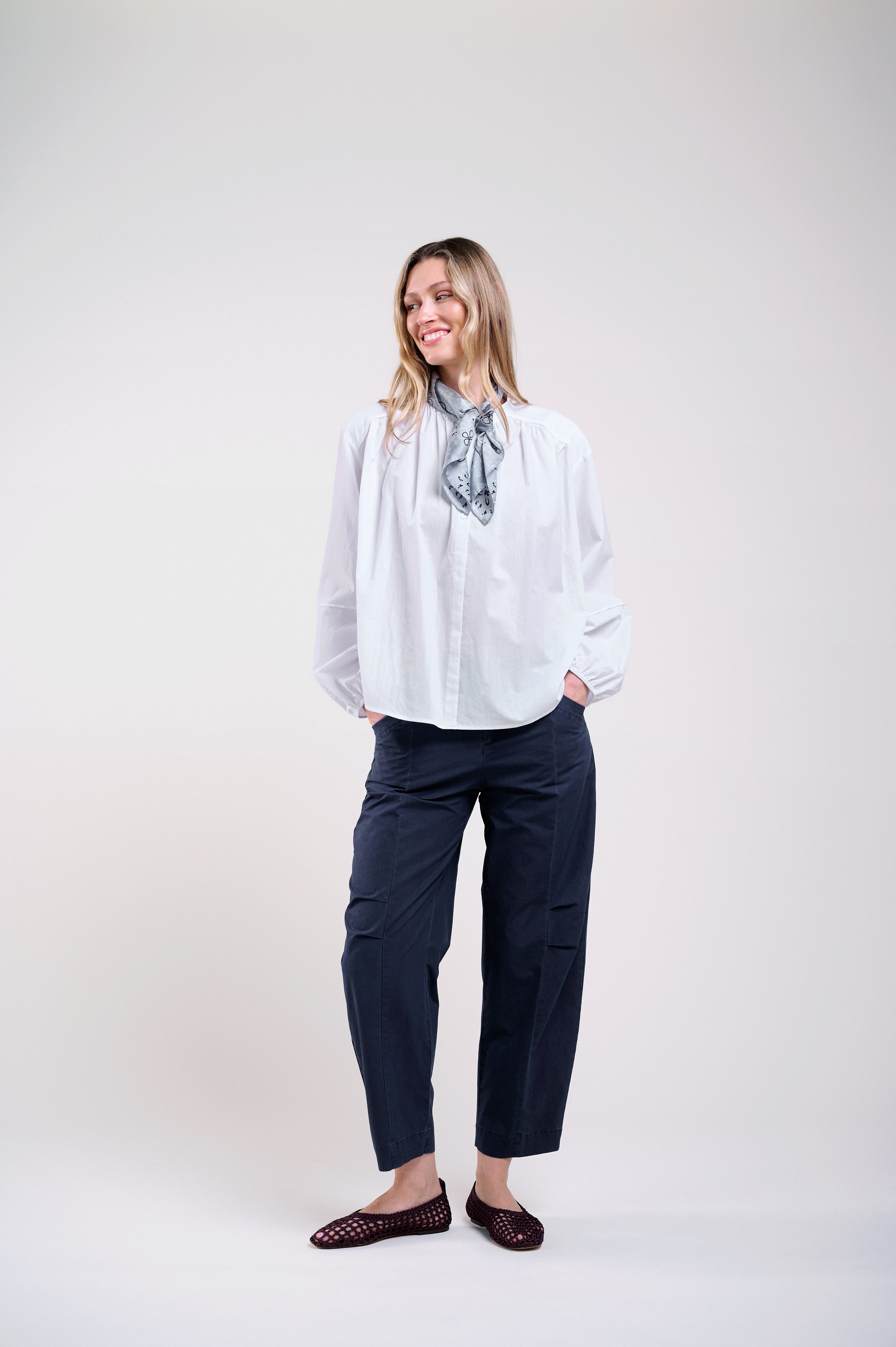 Popelinebluse mit Stehkragen
